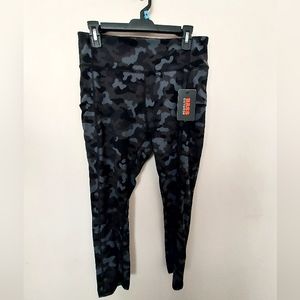 Bass Outdoor Black & Gray Camo Leggings Medium Active Workout Gym Yoga